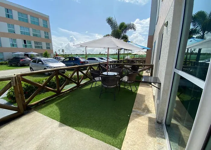Flat Terreo Muro Alto Condomínio Clube com Sala Reversível para segundo quarto Pôrto das Galinhas